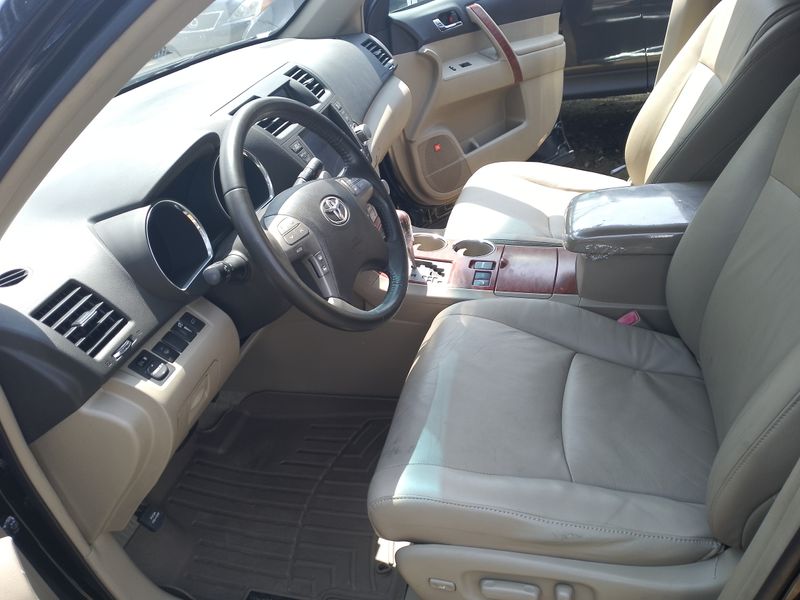 Thumbnail 7 of 2010 Toyota Highlander limited